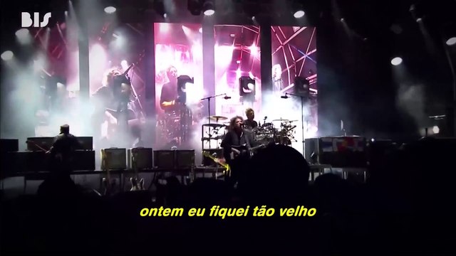 The Cure - In between days - Live @ Bestival Music Festival (portuguese subtitles)