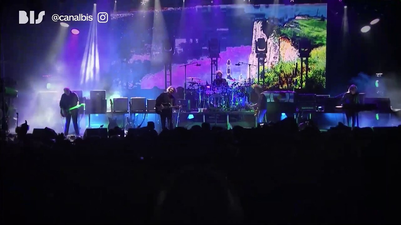 The Cure - Just Like heaven - Live @ Bestival Music Festival (portuguese subtitles)