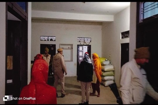 बानसूर पुलिस का एरिया डोमिनेशन अभियान: अपराधियों के ठिकानों पर तडक़े दी दबिश, तीन गिरफ्तार