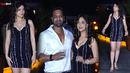 Divya Agarwal ने पति और Friends के साथ Celebrate किया Birthday, Party में बेहद Hot दिखीं Actress