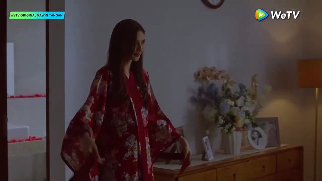 Ada yg kisahnya gini juga? Nikah 8 bulan tapi istri gak pernah disentuh sama sekali, ternyata karena suami imp*ten???😱😭 🎬: WeTV Original Kawin Tangan 👉🏻: Tayang hari ini | Setiap hari Jumat - Sabtu pukul 18.00 WIB (1 bagian/hari) | VIP 2 bagian lebi