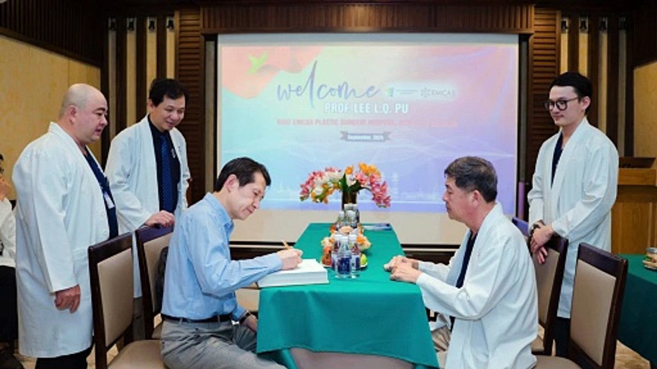 Tầm soát ung thư vú thường xuyên: Giải pháp yêu thương vòng 1 cho chị em
