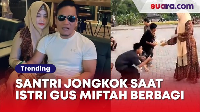 Santri Jalan Jongkok saat Istri Gus Miftah Bagi-bagi Roti di Ponpes, Netizen Samakan dengan Zaman Hindia Belanda