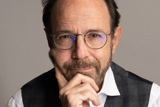 « Ces livres qui vous transforment… » : ces deux classiques, en proie à la censure, ont changé la vie de Marc Levy