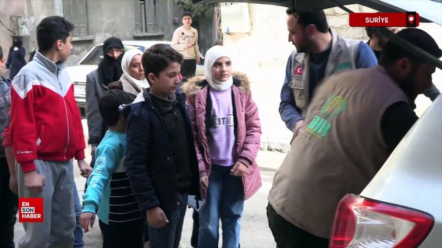 İHH Suriye’ye 60 tır dolusu insani yardım malzemesi gönderdi