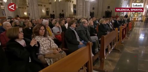 Upacara pemakaman dan penghormatan terakhir korban banjir Valencia