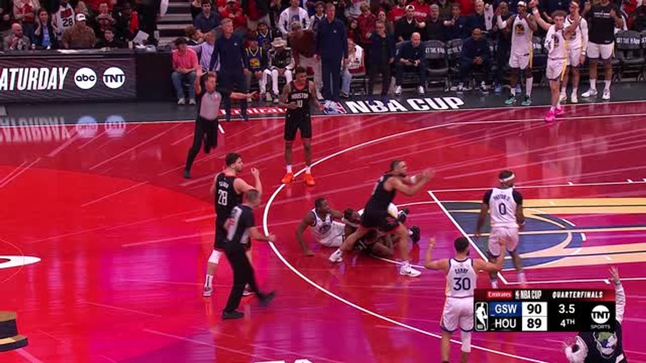 Steve Kerr furious over late call as Warriors fall in NBA Cup