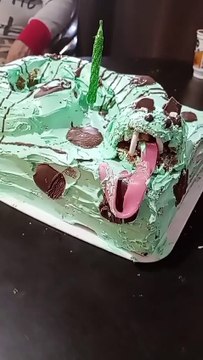 “¿Ustedes creen que yo puedo pagar esto?”: La reacción de una mujer al recibir una torta temática que encargó 