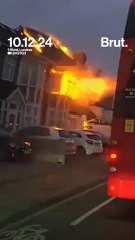 Une maison complètement soufflée par une explosion à Londres
