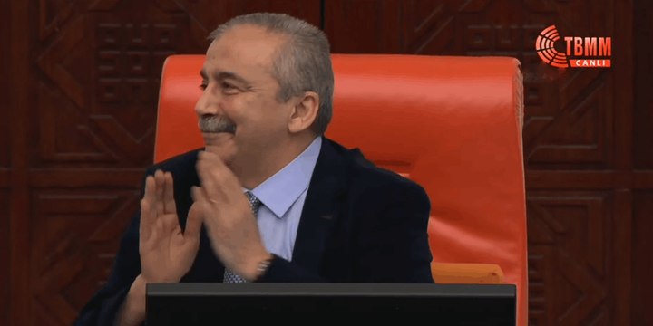 Sırrı Süreyya Önder, Kamboçya Senato Başkanı'nı Kmer dilinde selamladı: Bilinmeyen bir dil olmasın