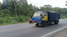 truk lintas timur sumatra
