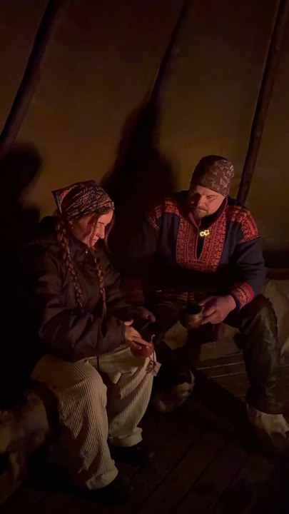 Construction d’une KUKSA en Laponie Suedoise ❄️