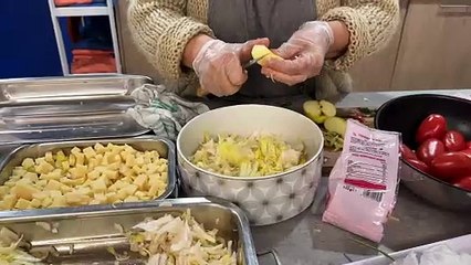 La solidarité passe aussi par la cantine du secours catholique