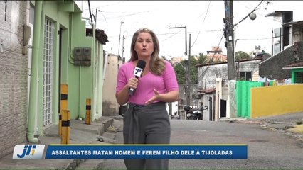Assaltantes matam homem e ferem dele a tijoladas