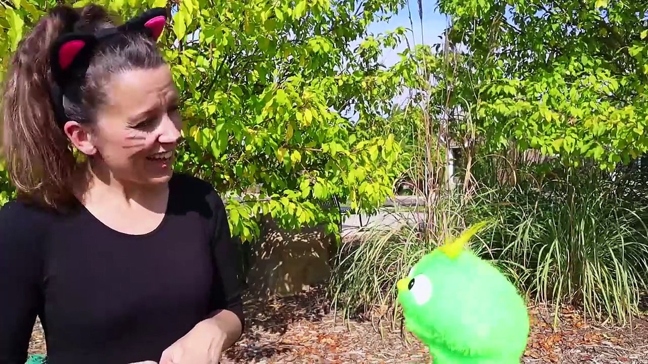 Preschool_Videos_-_Halloween_Songs_for_Kids_-_Circle_Time_for_Preschoolers_-_Learning,_Movement