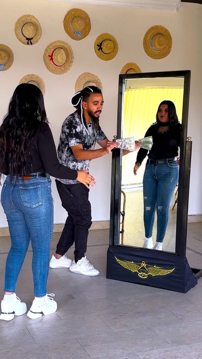 مرايا بيتر بومبو