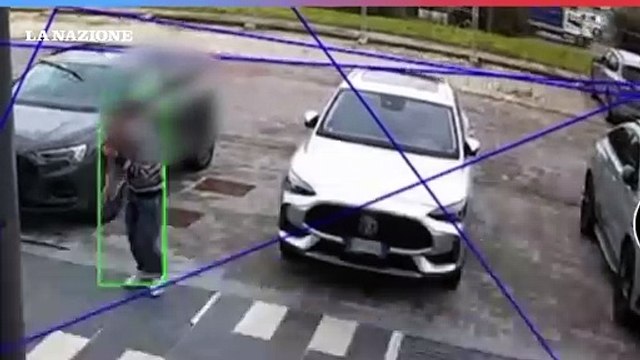 Tragedia di Calenzano: crolla il controsoffitto di una concessionaria di auto per l'onda d'urto dell'esplosione