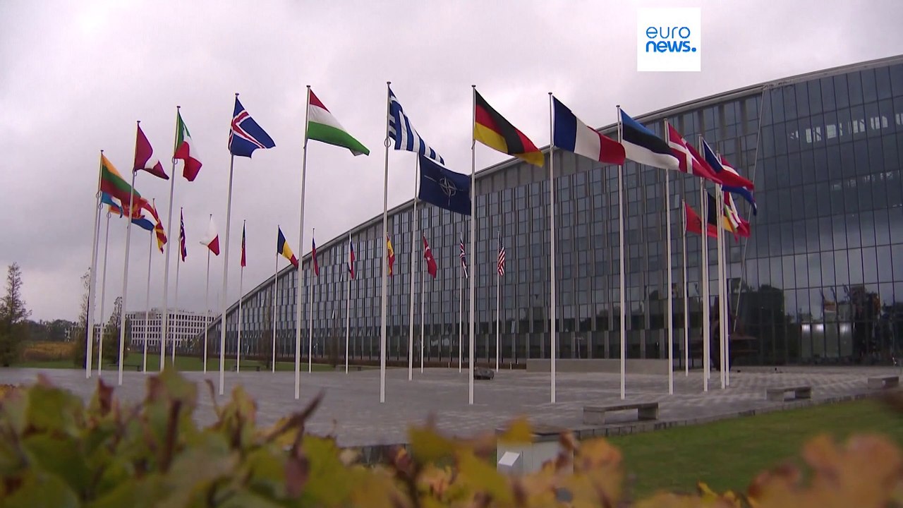 Генсек НАТО просит европейских граждан "пойти на жертвы" для увеличения расходов на оборону