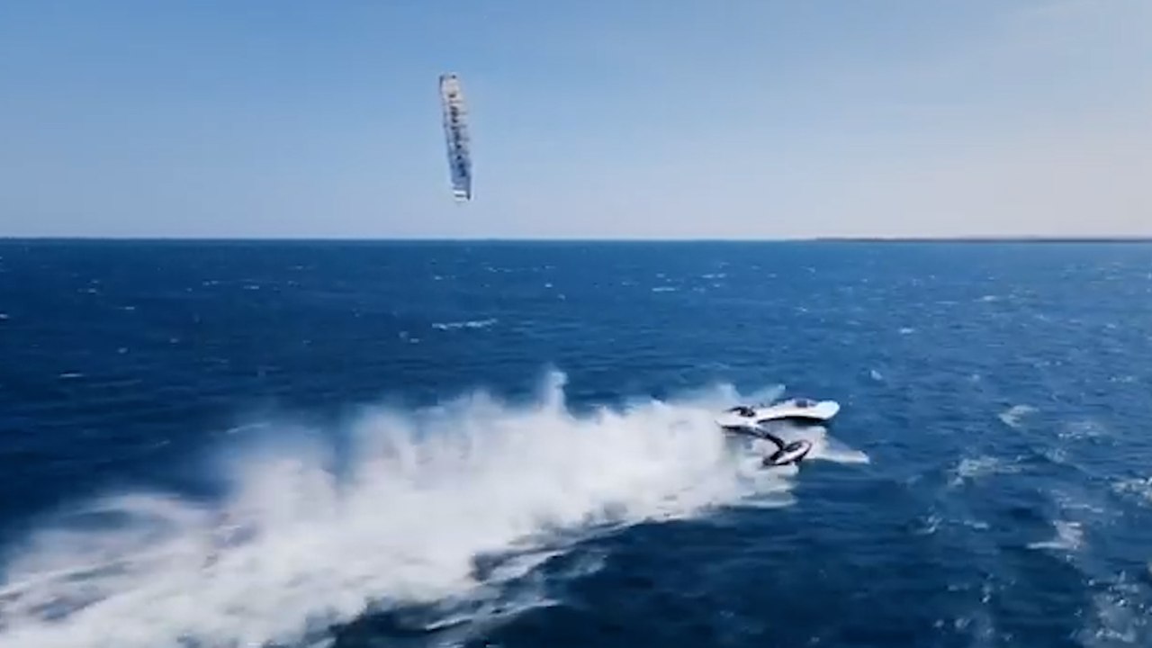 Mi-fusée mi-kite, ce bateau veut battre le record du monde de vitesse à la voile