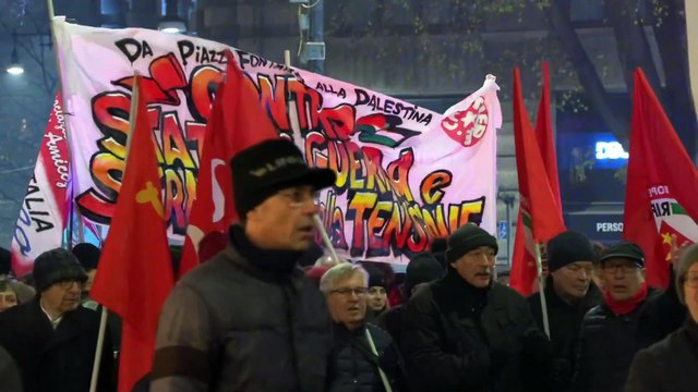 Piazza Fontana, il corteo della sinistra: Strage di Stato, mano fascista. Milano non dimentica