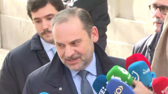 Ábalos afirma que no hubo comisiones y que ha dado aclaraciones suficientes