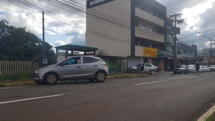 HB20 bate contra Voyage na Avenida Brasil
