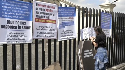 Protesta exige al Gobierno soluciones de fondo para la crisis de la salud en Colombia