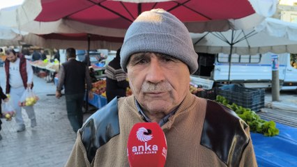 Pazara alışverişe gelen vatandaş: "Öleceğiz öleceğiz, aç dura dura öleceğiz bir gün"