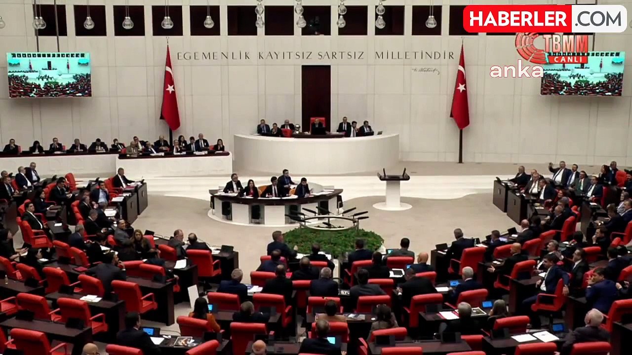 TBMM Genel Kurulu... CHP'li Emir'den Bakan Kurum'a: "2029'da İzmir'e Gelin Aday Olun Boyunuzun Ölçüsünü Birde Orada Alın"