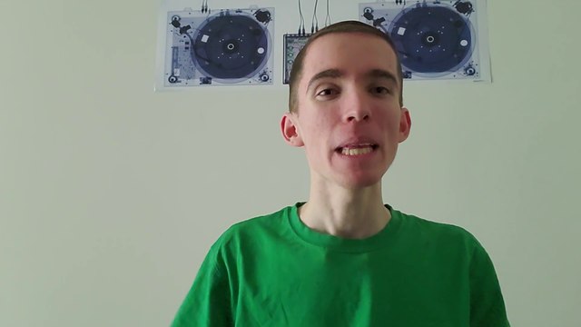 World's Smallest Controller! Trying out the 8BitDo Zero 2