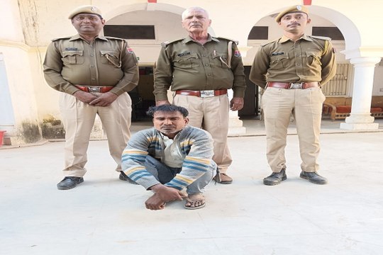 Police Action : कोटपूतली पुलिस ने 1000 रुपये के ईनामी आरोपी को किया गिरफ्तार