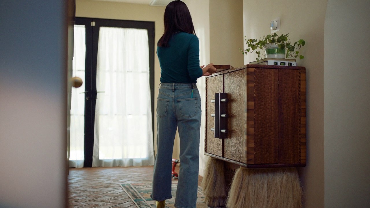 Google AR Glasses with Android XR Hanging Shelves