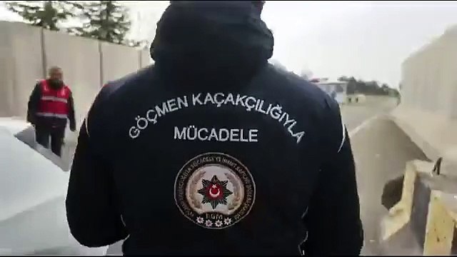 Onlarca göçmen kaçakçısı ve yüzlerce düzensiz göçmen daha yakalandı