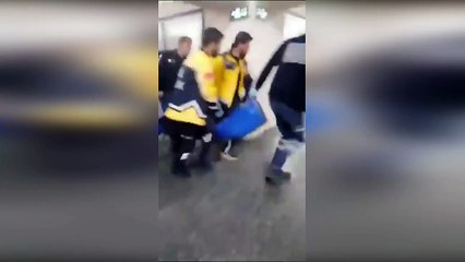 Bursa Adliyesi'nde, duruşma salonunda silahlı saldırı düzenlendi.