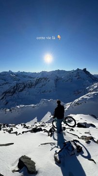 Nicolas Fleury se change les idées à la montagne après sa rupture avec l'ancienne Miss France Vaimalama Chaves.