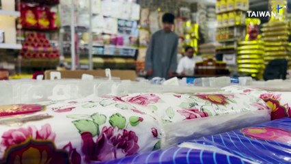 Starving Afghans Face Barriers to Food Aid