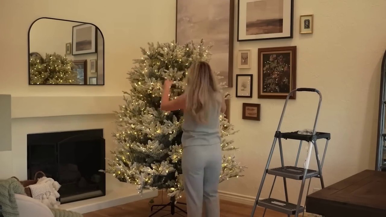 NEW HOLIDAY DECOR TRENDS 2024  CHRISTMAS DECORATING IDEAS