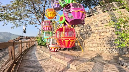 Golden Eye Ferris Wheel