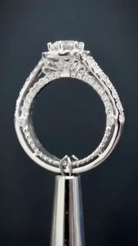 Engagement Magic: 18K Solid Gold and Stunning Round Cut Diamond Wedding Ring Promise Ring #shorts