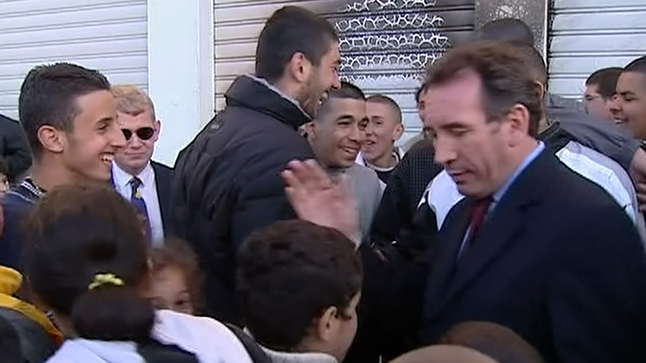 En 2002, François Bayrou gifle un enfant lors d'un déplacement à Strasbourg