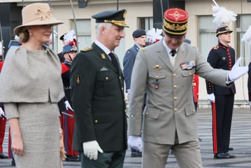Le roi Philippe et la reine Mathilde en visite à Saint-Cyr