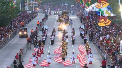 Todo listo para el gran desfile de Navidad capitalino