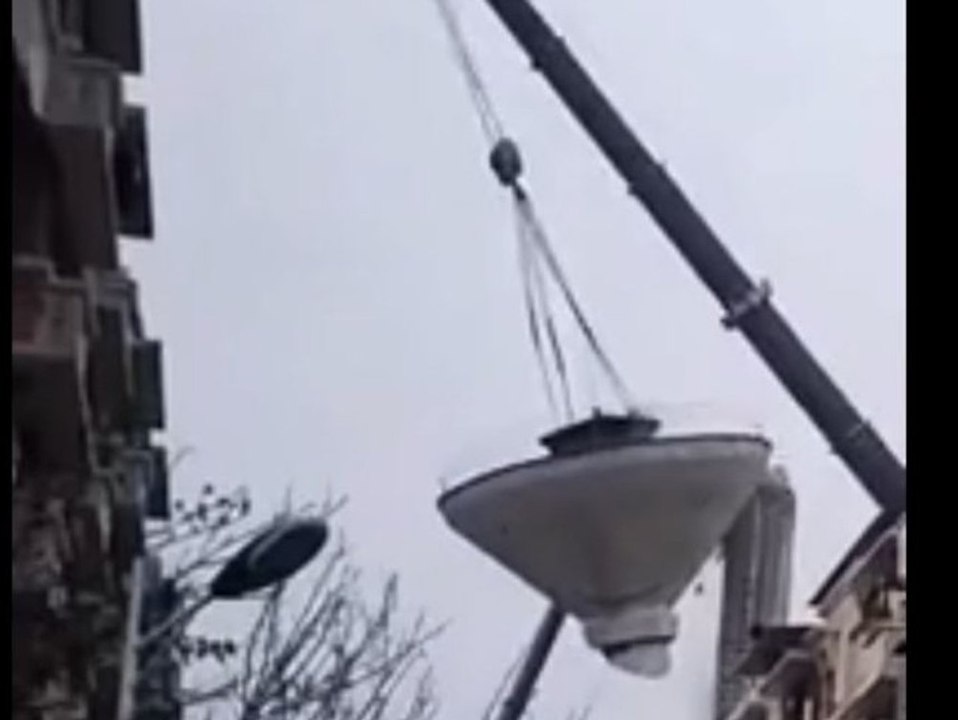 Baukran bricht zusammen: Tödlicher Unfall auf Baustelle