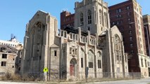 Exploring Abandoned Buildings in Gary Indiana | April 2021