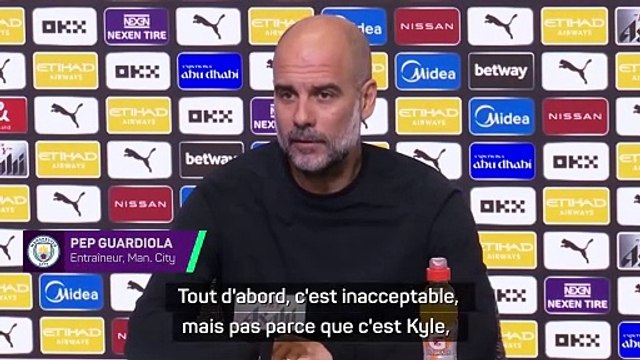 Guardiola soutient Walker, victimes d'insultes racistes