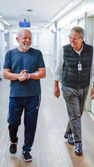 Presidente Lula caminha tranquilamente após 3 dias internado: 'Estou firme e forte'