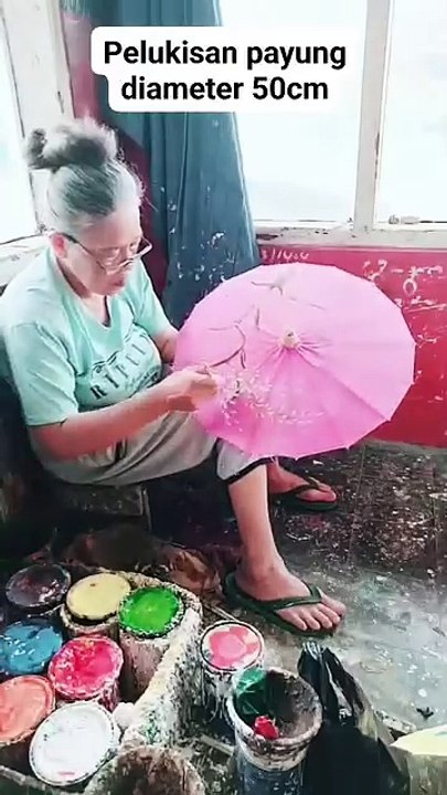 Experience Indonesian Craftsmanship with Umbrella Geulis