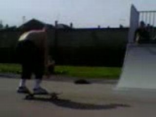 Guillaume au skate parc de noyon