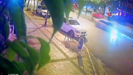 Yaya geçidinde araba çarptı! Acı haber geldi!