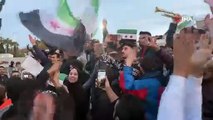Şam'da Esad rejiminin devrilmesi trombon ve trampetlerle kutlandı